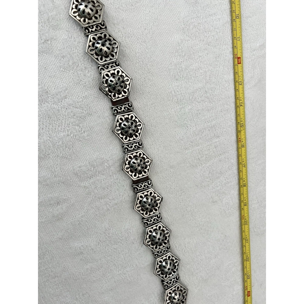 VINTAGE 1995 Brighton Women's Medium 31.5" 34.5" Concho Leather Belt Silver Tone - Picture 10 of 16